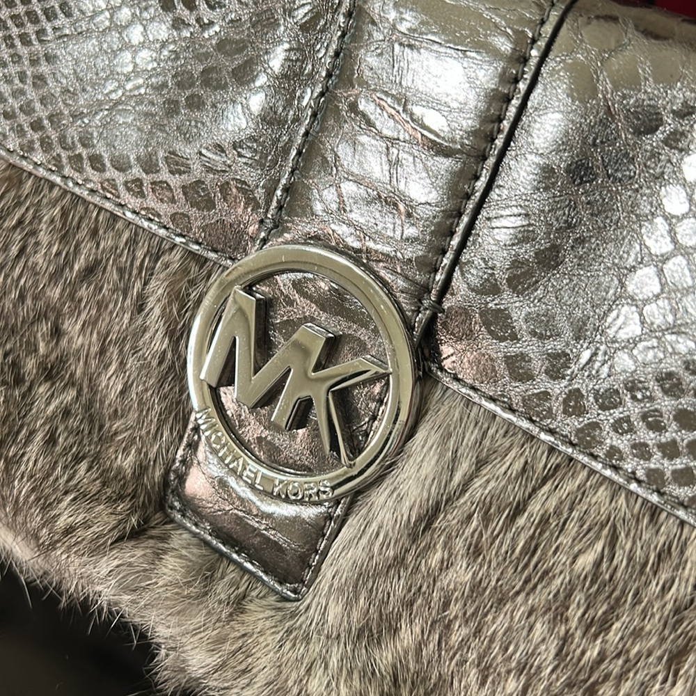 Michael Kors Genuine Rabbit Fur Silver Metallic Shoulder Bag - Picture 6 of 16